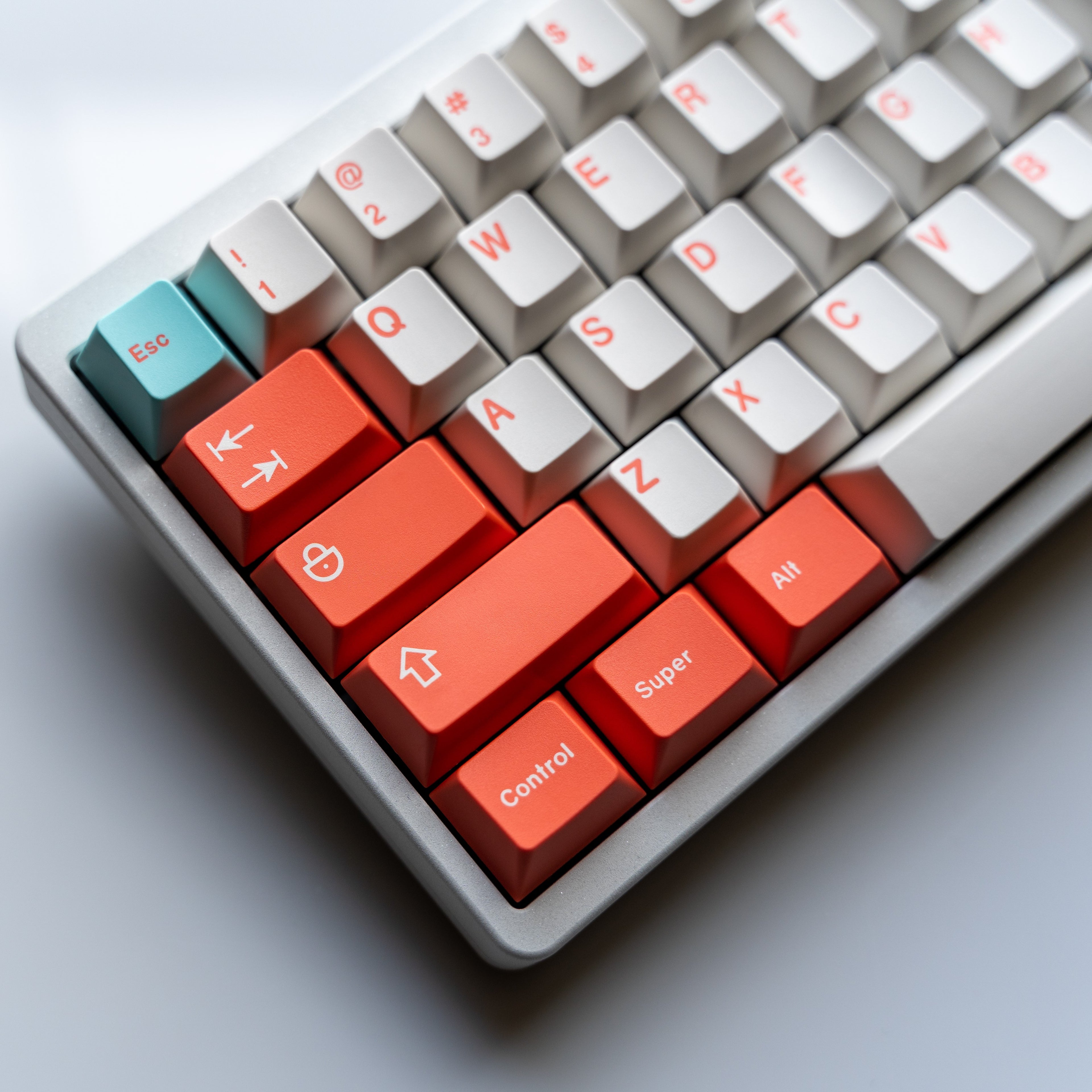 GMK Coral R2